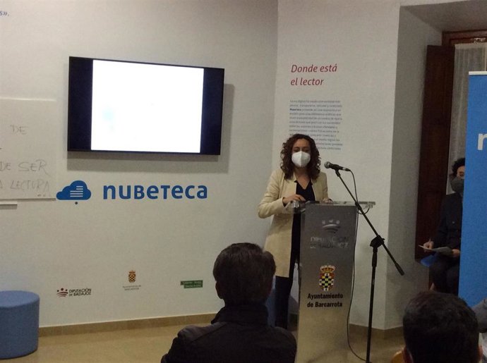 La vicepresidenta segunda de la Diputación de Badajoz inaugura nuevos Espacios Nubetecas