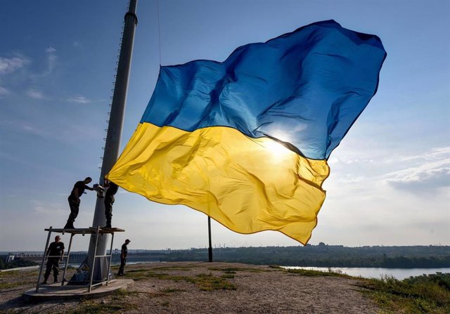 Archivo - Imagen de archivo de una bandera de Ucrania.