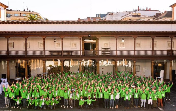 Más de 300 instaladores energéticos reivindican en Oviedo el papel fundamental de la empresa instaladora para reducir la factura ante el alza de los precios de la energía.