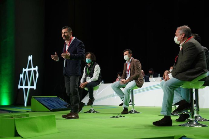 Toni Martín, durante la presentación ante el 16 Congreso del PP Andaluz de la ponencia 'Reglamento de Organización', este viernes