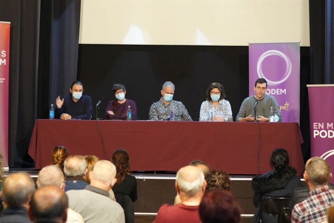 Acto del 'Camí de la Trobada' de Unides Podem en Manises (Valencia)
