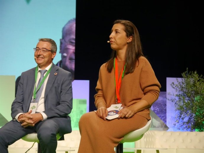Yolanda Sáez en el congreso regional del PP
