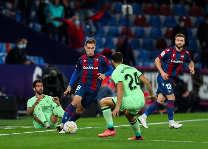 Jorge de Frutos y Mikel Balenziaga en el Levante-Athletic Club