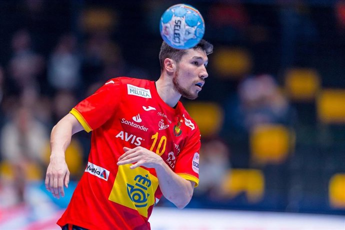 Archivo - Alex Dujshebaev, en un partido con la selección española de balonmano.