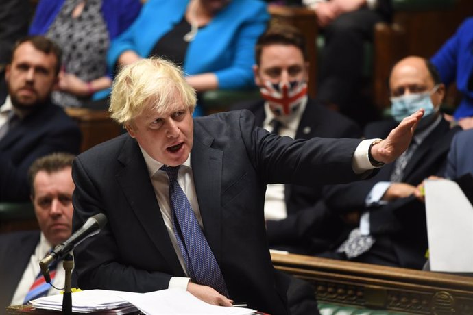HANDOUT - 17 November 2021, United Kingdom, London: UKPrime Minister Boris Johnson speaks during the Prime Minister's Questions in the House of Commons. Photo: Jessica Taylor/Uk Parliament via PA Media/dpa - ATTENTION: editorial use only and only if th