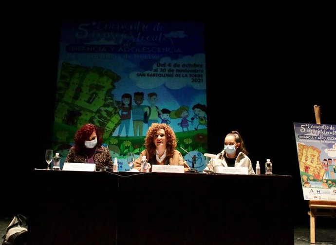 Limón clausura en San Bartolomé de la Torre el V Encuentro de Consejos Locales de Infancia y Adolescencia.