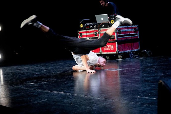 Archivo - Momento de la obra teatral 'Lázaro', una adaptación del clásico 'El Lazarillo de Tormes'.