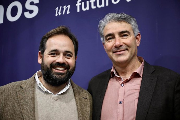 El presidente del PP Paco Núñez junto a Javier González, reelegido presidente del PP en la Roda