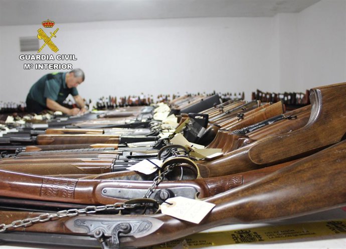 Archivo - SUBASTA ARMAS GUARDIA CIVIL en una imagen de archivo.
