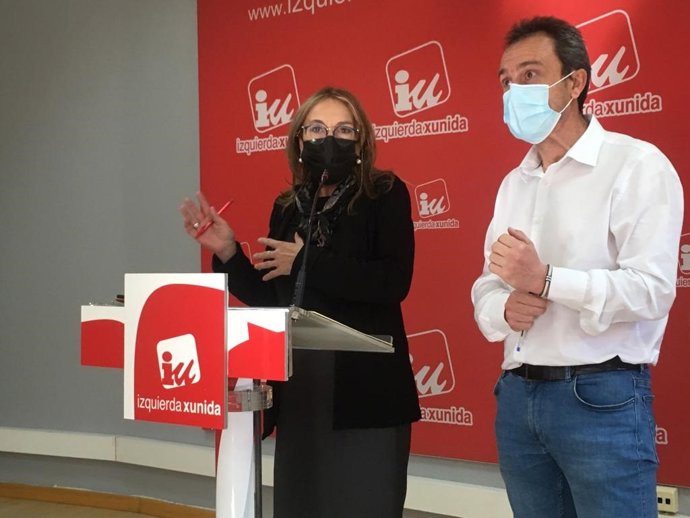 Los diputados de IU Ángela Vallina y Ovidio Zapico