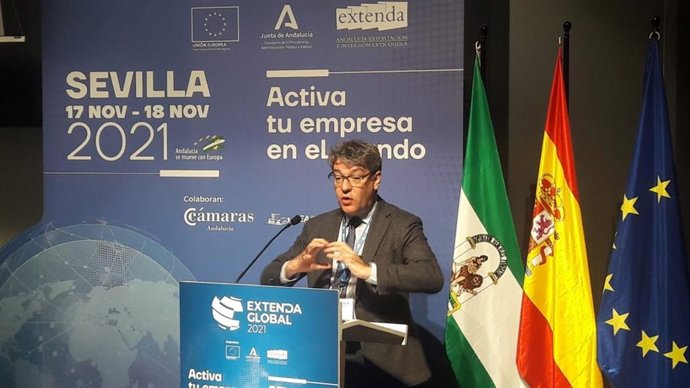 Álvaro Nadal, durante su ponencia en Extenda Global 2021.