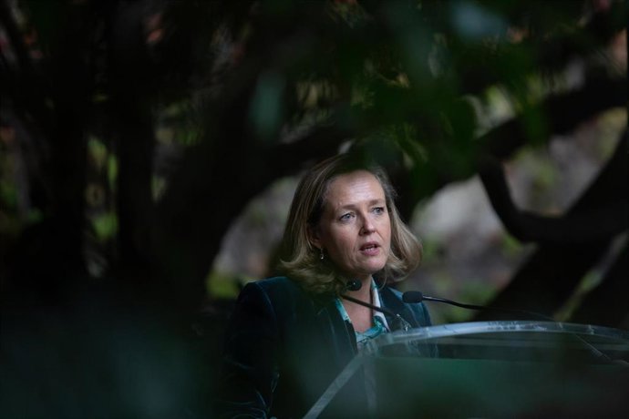 La vicepresidenta primera y ministra de Asuntos Económicos y Transformación Digital, Nadia Calviño, durante la presentación del nuevo laboratorio de Industrias Creativa Palo Alto, a 18 de noviembre de 2021, en Barcelona, Catalunya (España).  