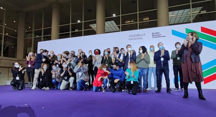 La nueva ejecutiva de los comuns proclamada en la III Assemblea Nacional