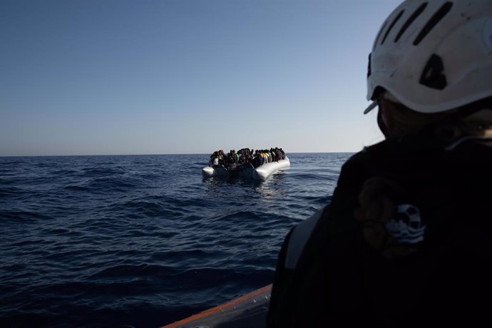 Archivo - Arxivo - La Gurdia Costera italiana ha informat del rescat de sis migrants prop de les costes de Sicília