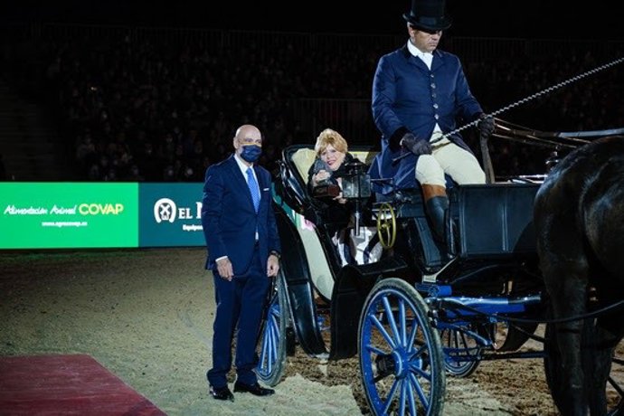 La cantante María Jiménez ha sido una de las premiadas en la XXX edición del Salón Internacional del Caballo, en Fibes.