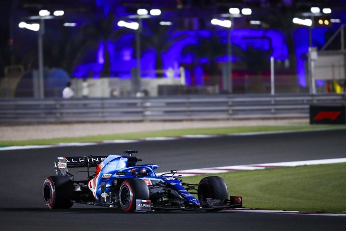 14 ALONSO Fernando (spa), Alpine F1 A521, action during the Formula 1 Ooredoo Qatar Grand Prix 2021, 20th round of the 2021 FIA Formula One World Championship from November 19 to 21, 2021 on the Losail International Circuit, in Lusail, Qatar - Photo Xav