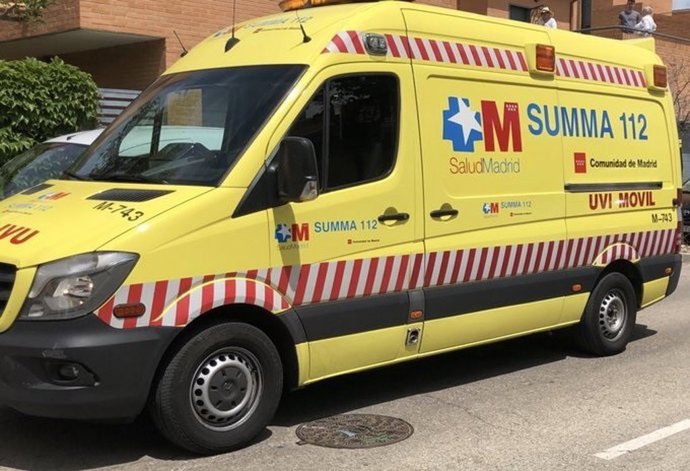 Archivo - Imagen de recurso de una ambulancia del SUMMA 112.