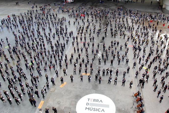 Mil músicos valencianos celebran Santa Cecilia en Valncia