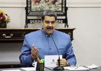 Maduro aplaude el sistema electoral venezolano tras votar "con espíritu de paz" en los comicios