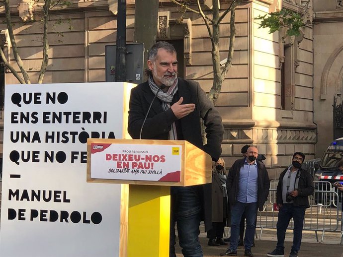 El president d'mnium Cultural, Jordi Cuixart, en l'acte de suport al diputat de la CUP Pau Juvill davant el TSJC