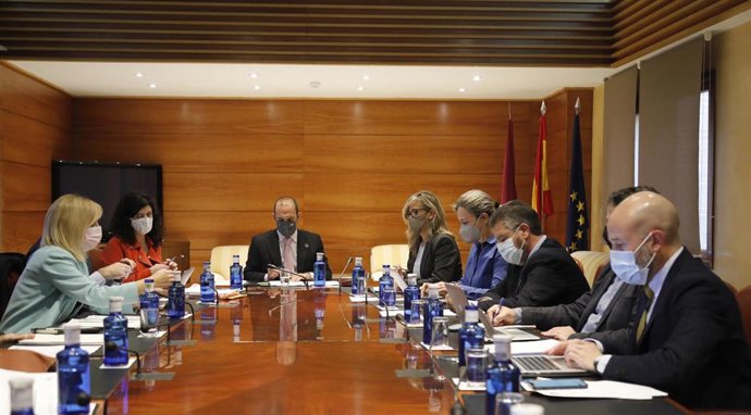 Reunión de la Mesa de las Cortes.