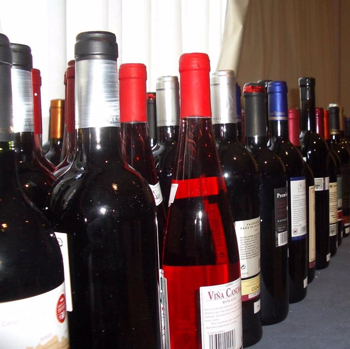 Archivo - Botellas De Vino 