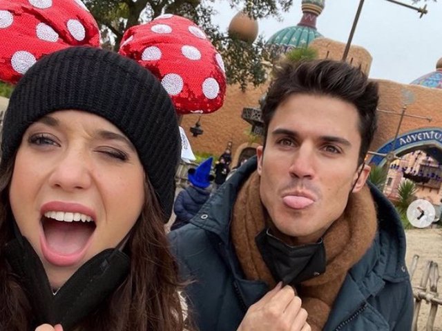María Pedraza y Álex González, de lo más divertidos en su última escapada a Disneyland París