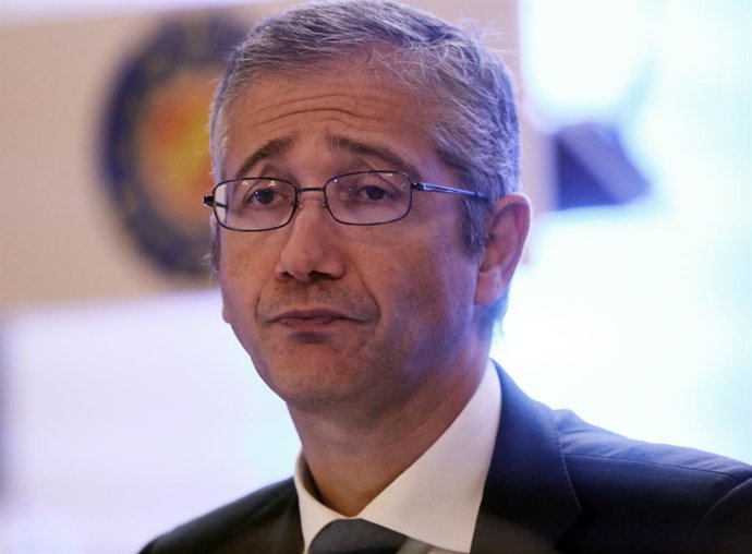El gobernador del Banco de España, Pablo Hernández de Cos, en una conferencia en el Casino de Madrid, a 15 de noviembre de 2021, en Madrid (España). Cos participa como ponente invitado en la Convención Anual de la Asociación de Mercados Financieros.