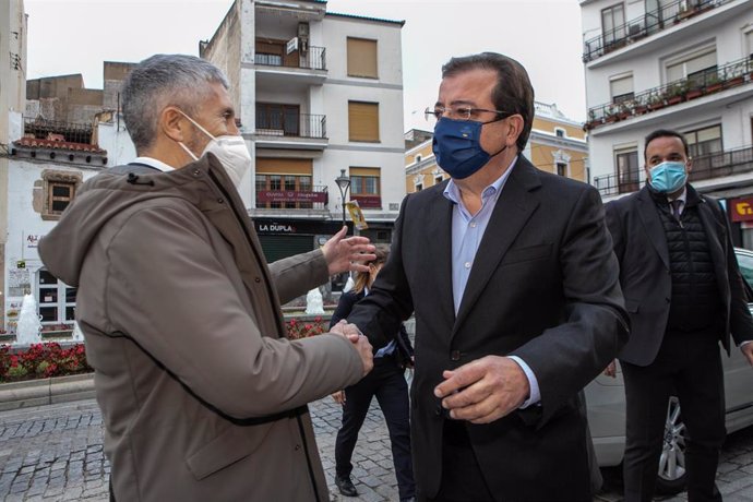 El presidente de la Junta de Extremadura, Guillermo Fernández Vara, se reúne en Mérida con el ministro del Interior, Fernando Grande-Marlaska