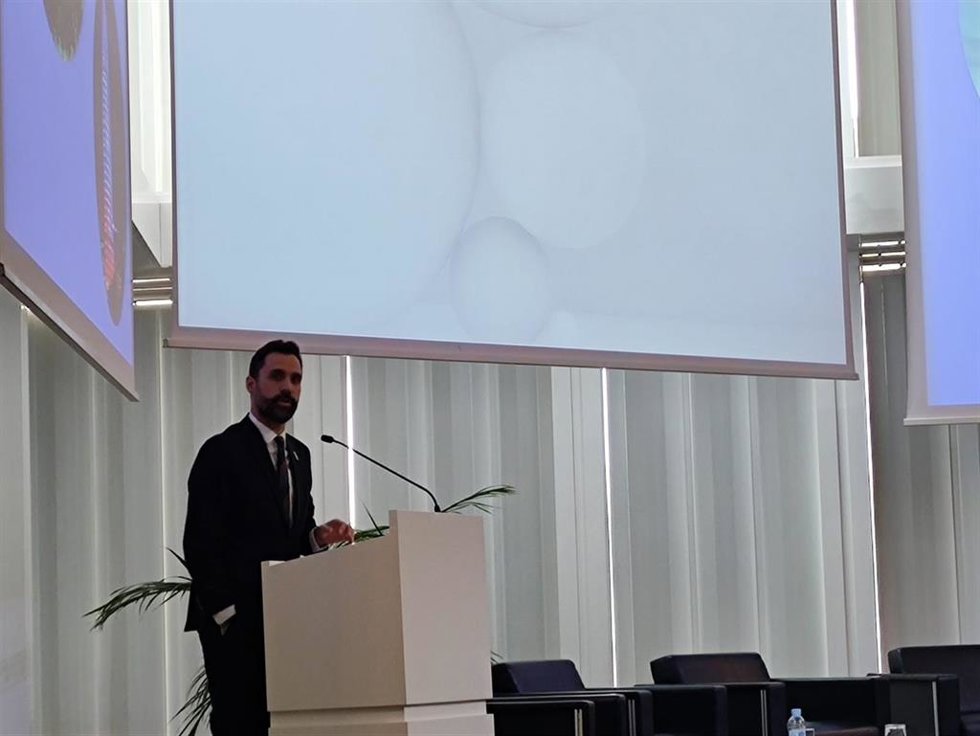 El conseller de Empresa y Trabajo de la Generalitat, Roger Torrent, en una jornada organizada por Telefónica