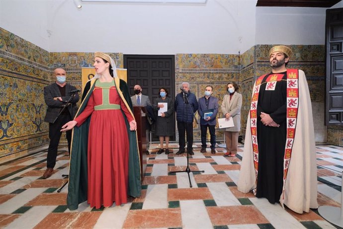 El delegado de Hábitat Urbano, Cultura y Turismo, Antonio Muñoz, ha presentado en el Alcázar el programa de actos por los 800 años del nacimiento de Alfonso X.