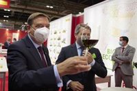 Planas destaca la "formidable" labor de transformación e innovación realizada por el sector del vino