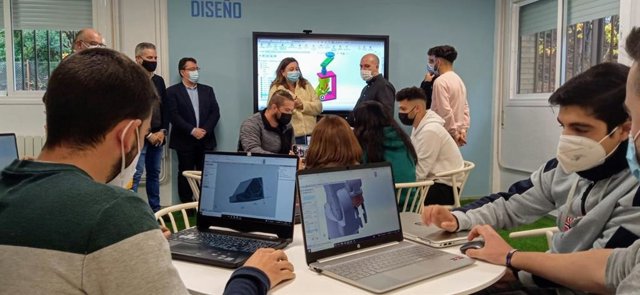 Visita al aula de Tecnología Aplicada del IES Las Fuentezuelas.