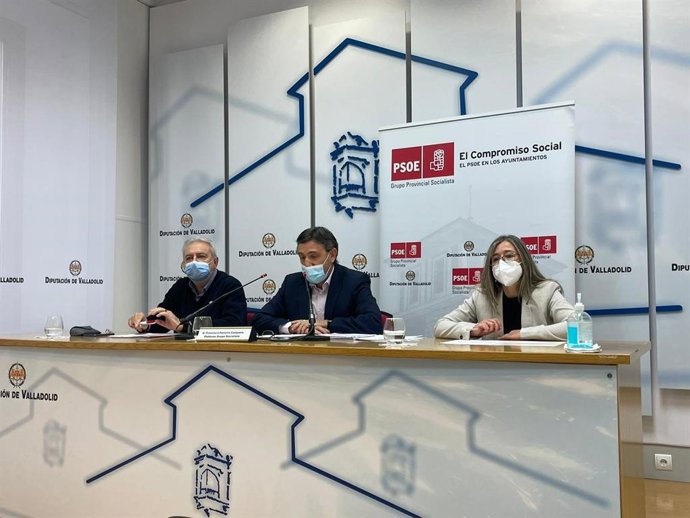 De izqueirda a derecha: Pedro Pablo Santamaría, Francisco Ferreira y Carmen Aceves.