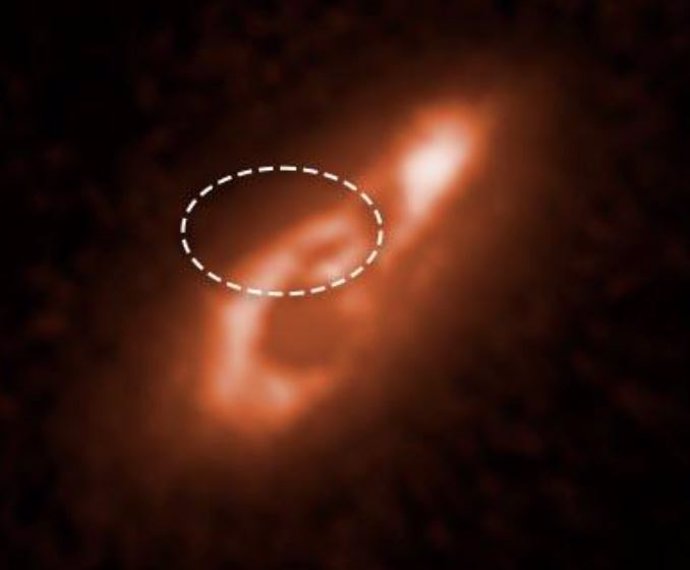 Una imagen del Hubble reprocesada digitalmente de una galaxia que alberga una Fast Radio Burst (FRB).