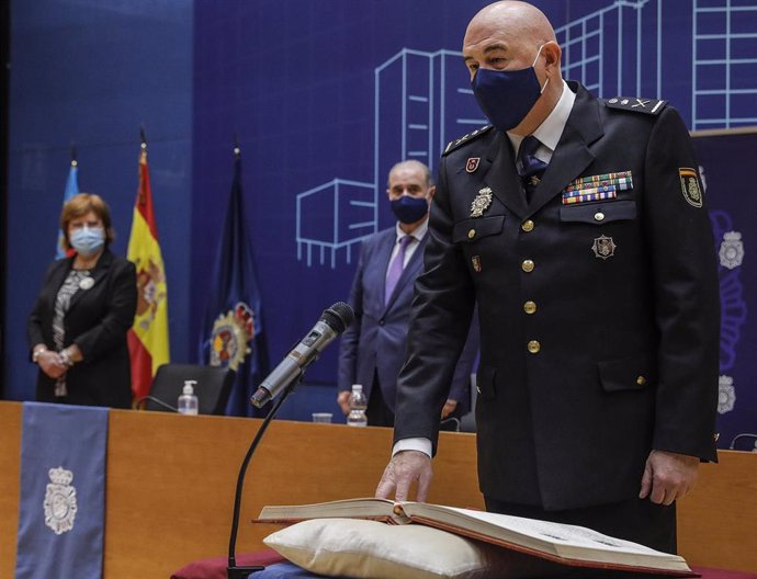 El nuevo jefe superior de Policía de la Comunitat Valenciana, Jorge Martí, toma posesión en el salón de Actos de la Ciudad de la Justicia de Valncia