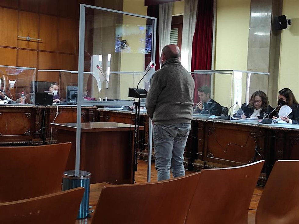 El acusado durante su declaración ante el jurado