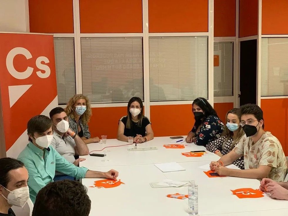 Reunión de Ciudadanos Utrera con jóvenes del municipio