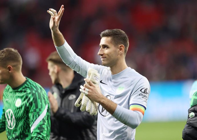 El portero del Wolfsburgo Koen Casteels tras un partido