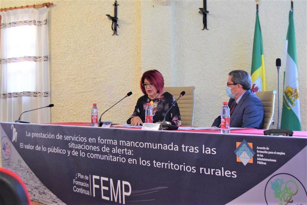 Seminario "La prestación de servicios en forma mancomunada tras las situaciones de alerta: El valor de lo público y de lo comunitario en los territorios rurales"