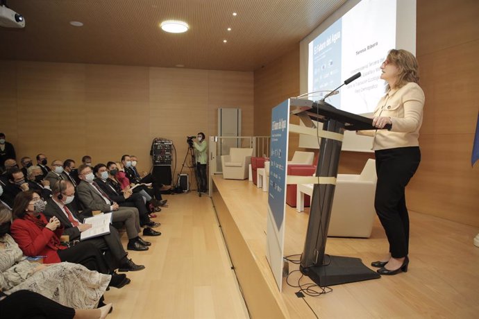La ministra para la Transición Ecológica y el Reto Demográfico, Teresa Ribera, interviene en la sesión inaugural del Diálogo sobre el Futuro del Agua, en el Museo de Arte Contemporáneo MACA, a 22 de noviembre de 2021, en Alicante, Comunidad Valenciana, 