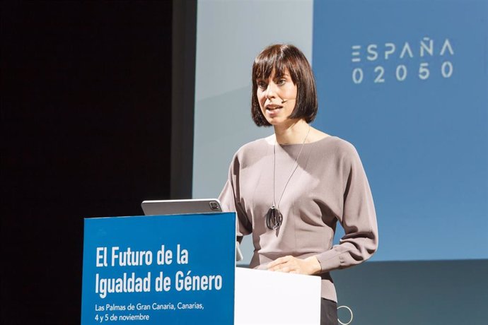 La ministra de Ciencia e Innovación, Diana Morant, interviene en el acto de apertura del Diálogo sobre el Futuro de la Igualdad, a 4 de noviembre de 2021, en Las Palmas, Gran Canaria, (España). El objetivo del evento, enmarcado en el ámbito de la Confer