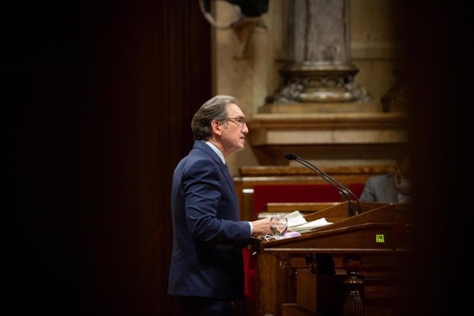 El conseller d'Economia, Jaume Giró,  intervé en un ple sobre la totalitat dels Pressupostos, al Parlament, a 22 de novembre de 2021, a Barcelona, Catalunya (Espanya). Durant la seva compareixena, Giró ha celebrat el desbloqueig dels Pressupostos
