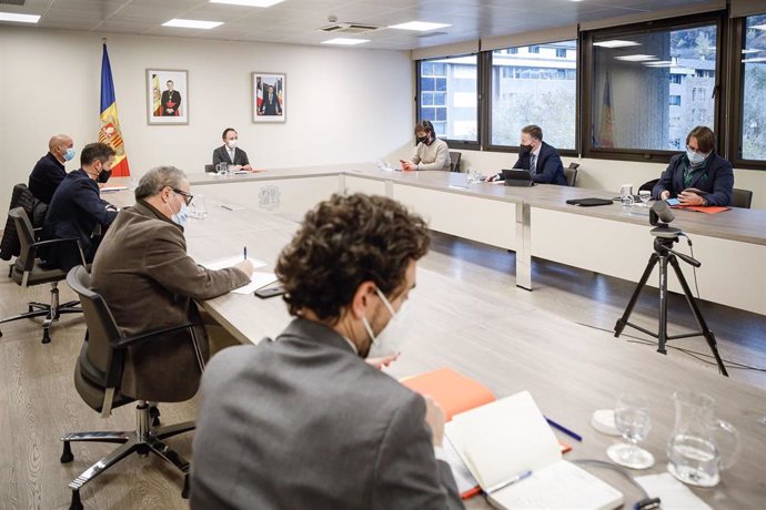 El jefe de Gobierno de Andorra, Xavier Espot, preside lareunión por pacto de Estado de Salud con las fuerzas parlamentarias