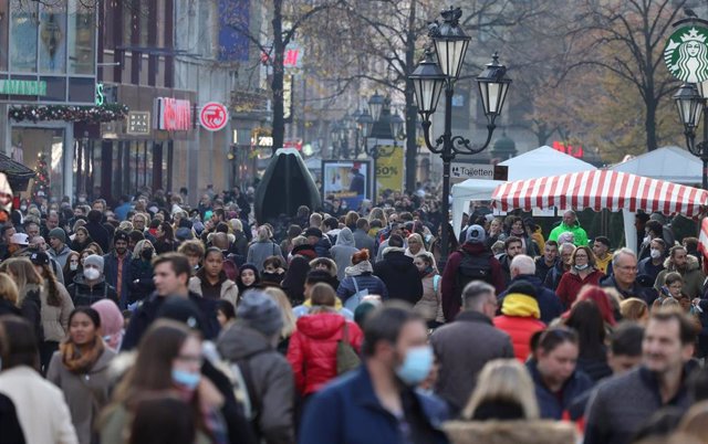 Se acerca la época de mayor consumo del año. ¿Cómo protegernos de las falsificaciones en los productos que adquirimos?