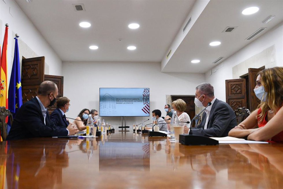 Archivo - Mesa interdepartamental de la Generalitat