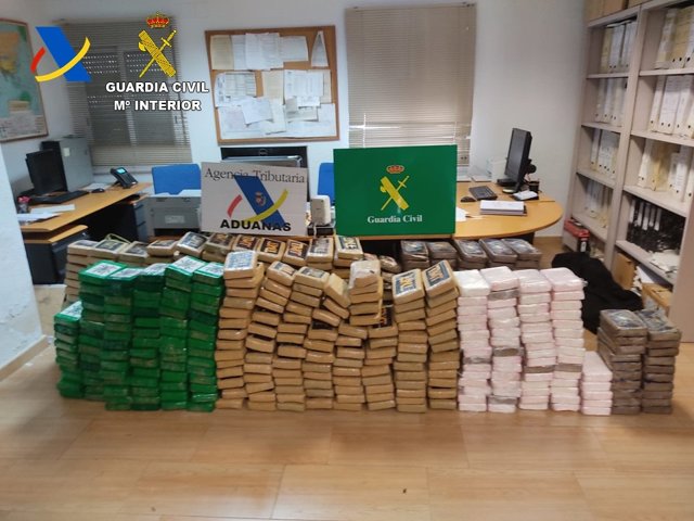 Imagen de la droga intervenida en la Operación Paradise