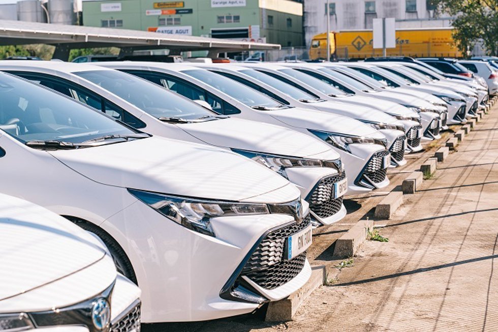 Flota de Toyota Corolla Electric Hybrid para GM Foods