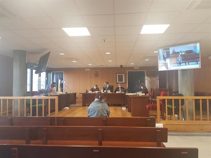 La acusada durante la vista celebrada en la sección quinta de la Audiencia Provincial de Pontevedra, con sede en Vigo
