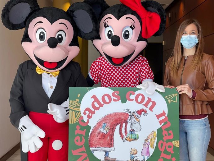 La concejal delegada de Comercio, Elisa Pérez de Siles, en rueda de prensa para presentar 'Mercados con Magia'